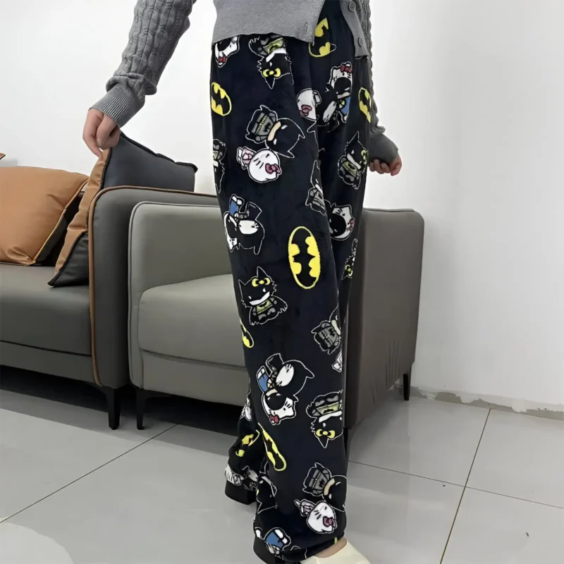 Pyjama Batman Kitty P6